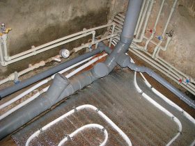 Монтаж канализационных труб в Гатчине
