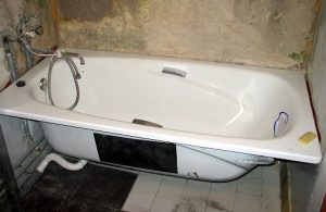 Установка стальной ванны в Гатчине